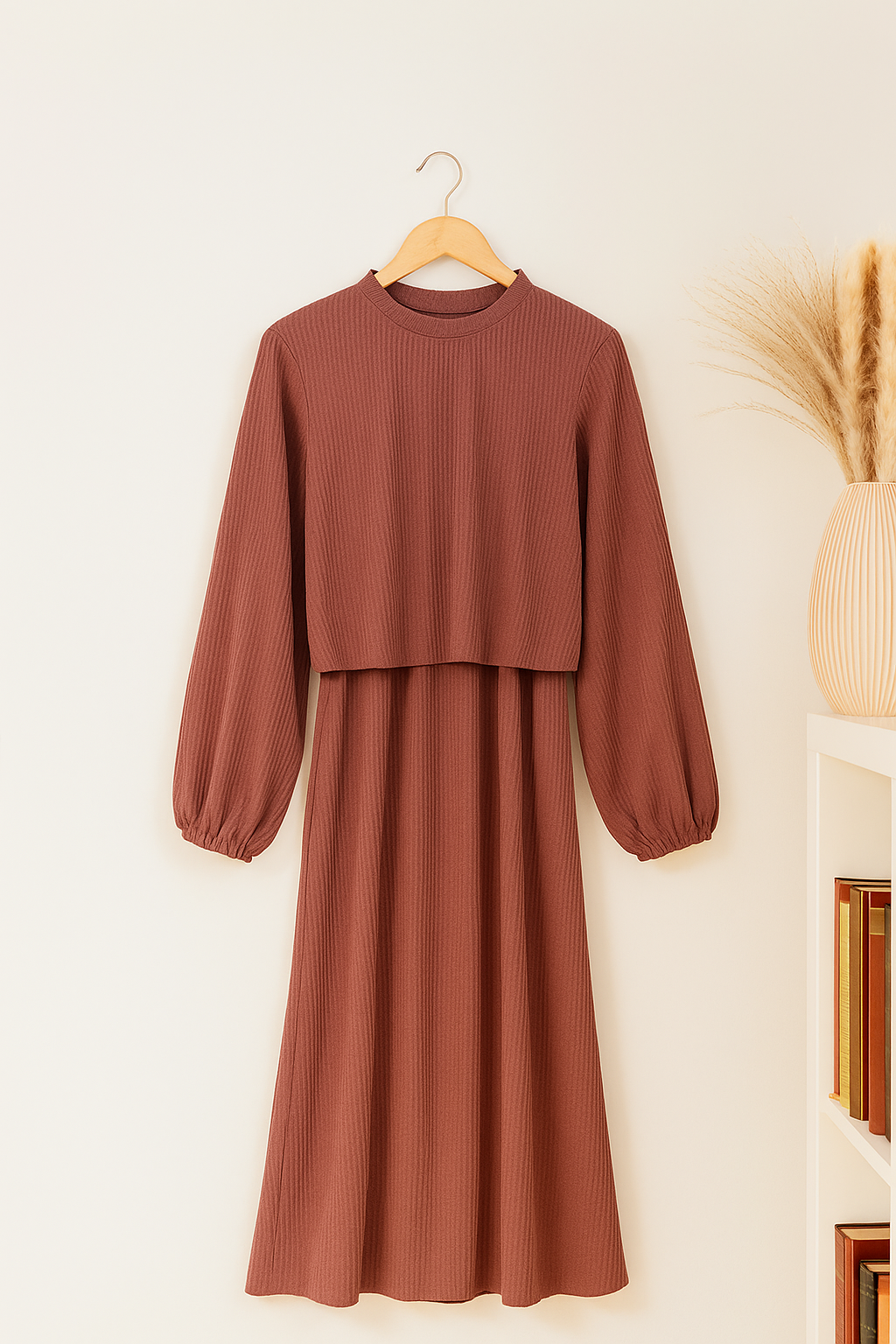 Ensemble côtelé avec top ample et robe longue fluide